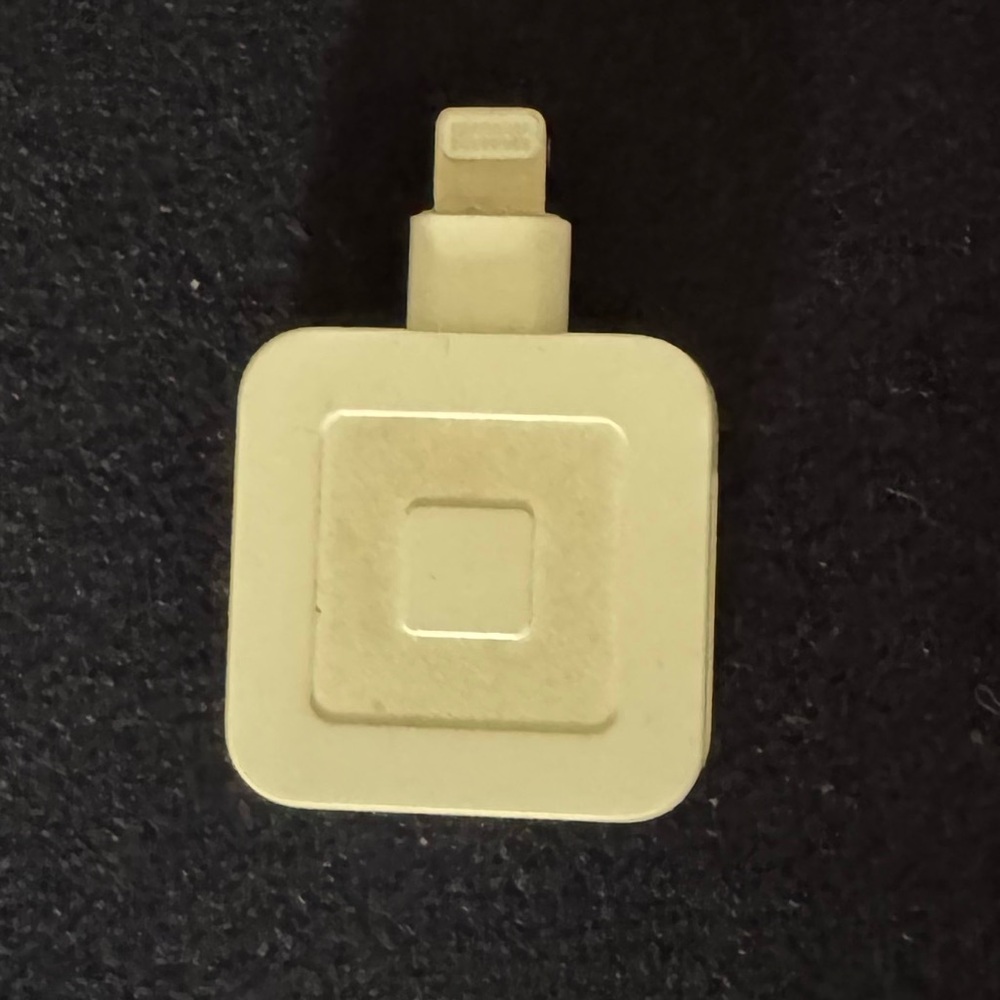 Square Card Reader iPhone 14
